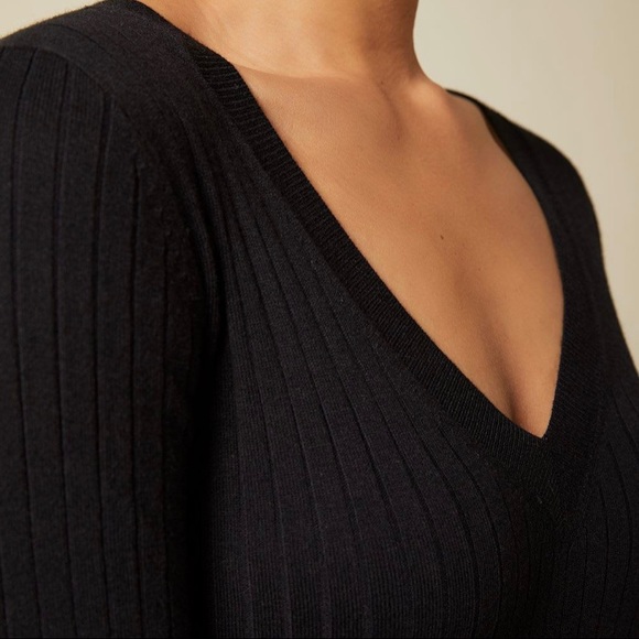 RW & CO  Black V- Neck - Picture 2 of 3